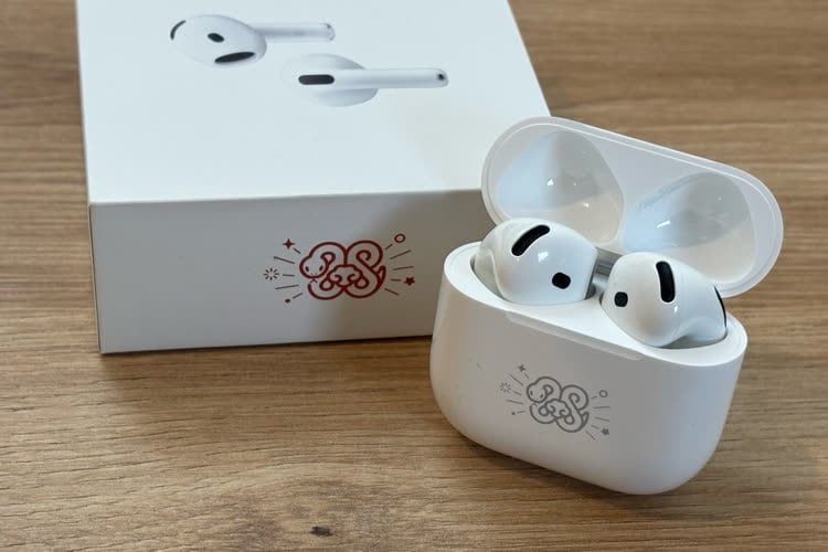 Coup d'œil sur les AirPods 4 et l'AirTag de l'année du serpent  , deux éditions limitées