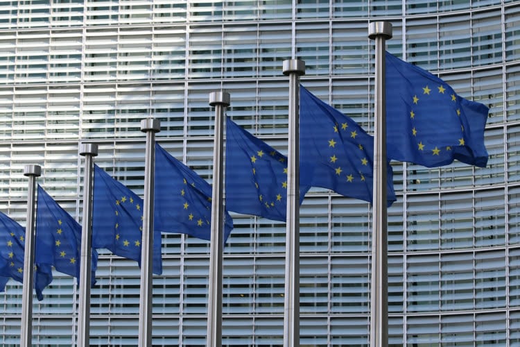 Ce que les exigences de la Commission européenne vont changer dans (le développement d’)iOS 19 et iOS 20