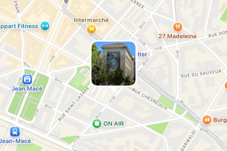 iOS 18 : « Exiger Face ID » sur Photos masque l'affichage du lieu dans Appareil photo