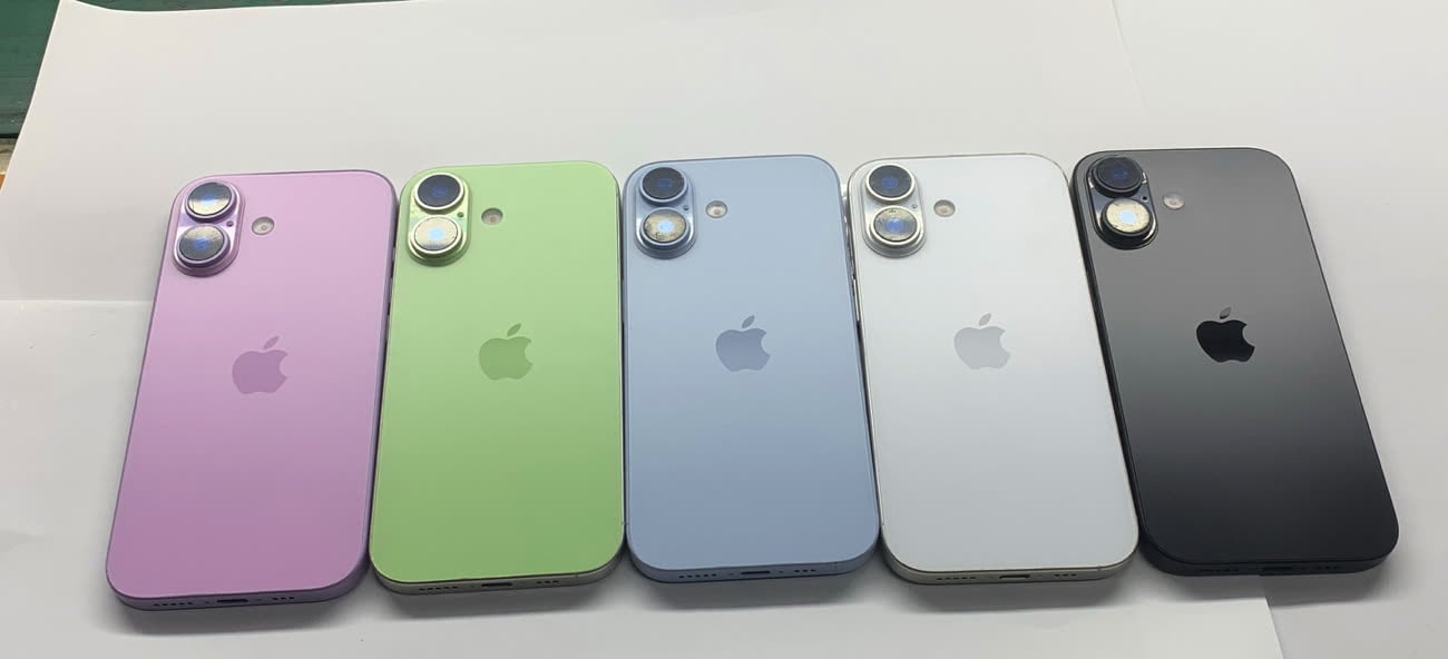 Deux capteurs ! Ce sont bien des iPhone 17 ! - Image : [Sonny Dickson](https://x.com/SonnyDickson/status/1950325609957380405)