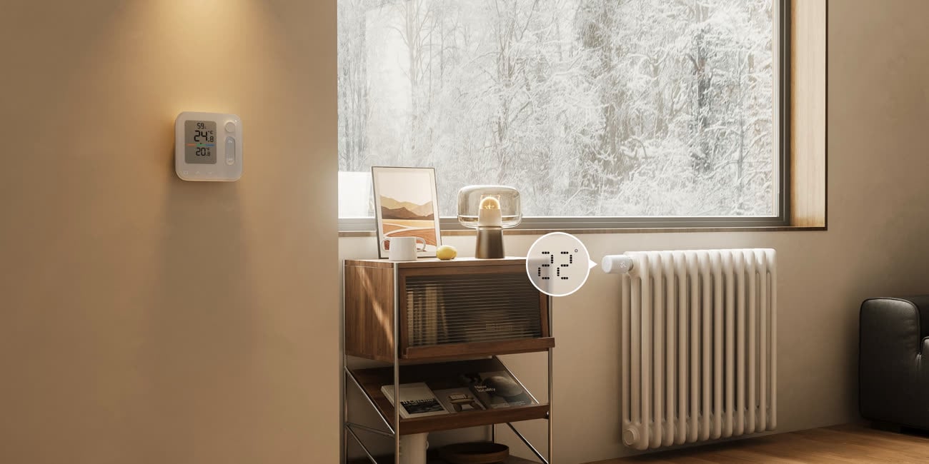 Le thermostat à gauche et la tête thermostatique à droite. Image SwitchBot.