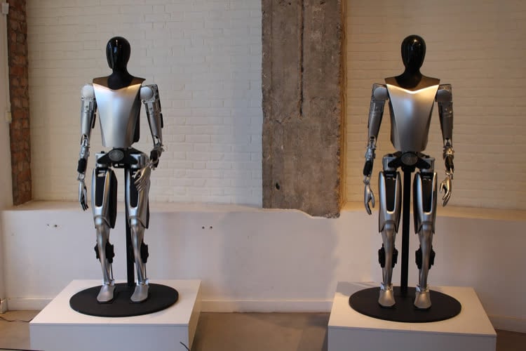 Elon Musk annonce le robot Optimus en vente publique dès fin 2027